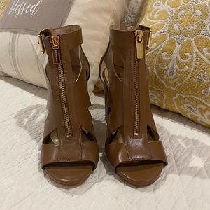 Michael Kors heels size 6